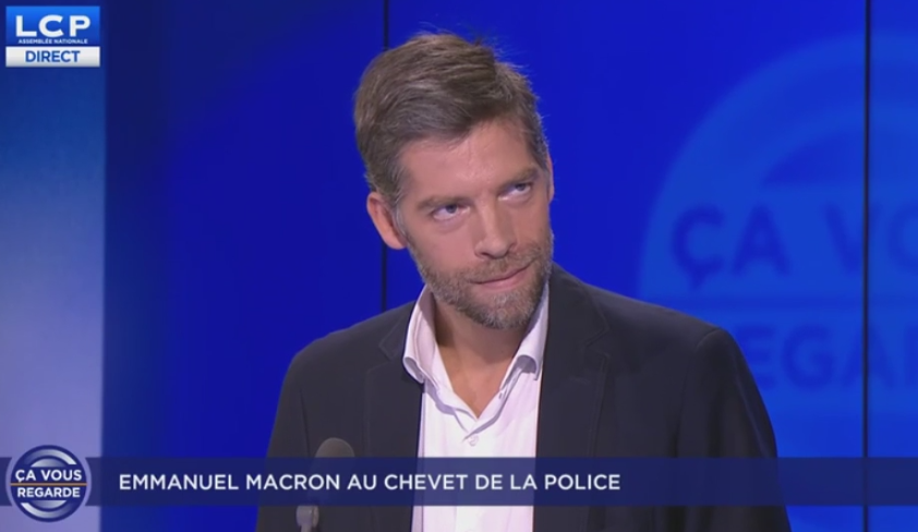 Ça vous regarde : Emmanuel Macron au chevet de la police